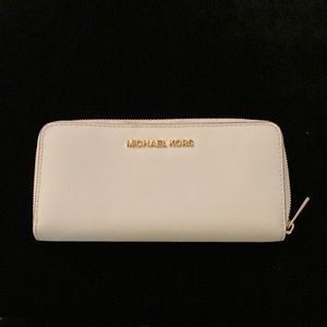 Michael Kors White Wallet.